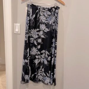Women’s skirt
